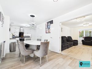 Kitchen/Diner - click for photo gallery